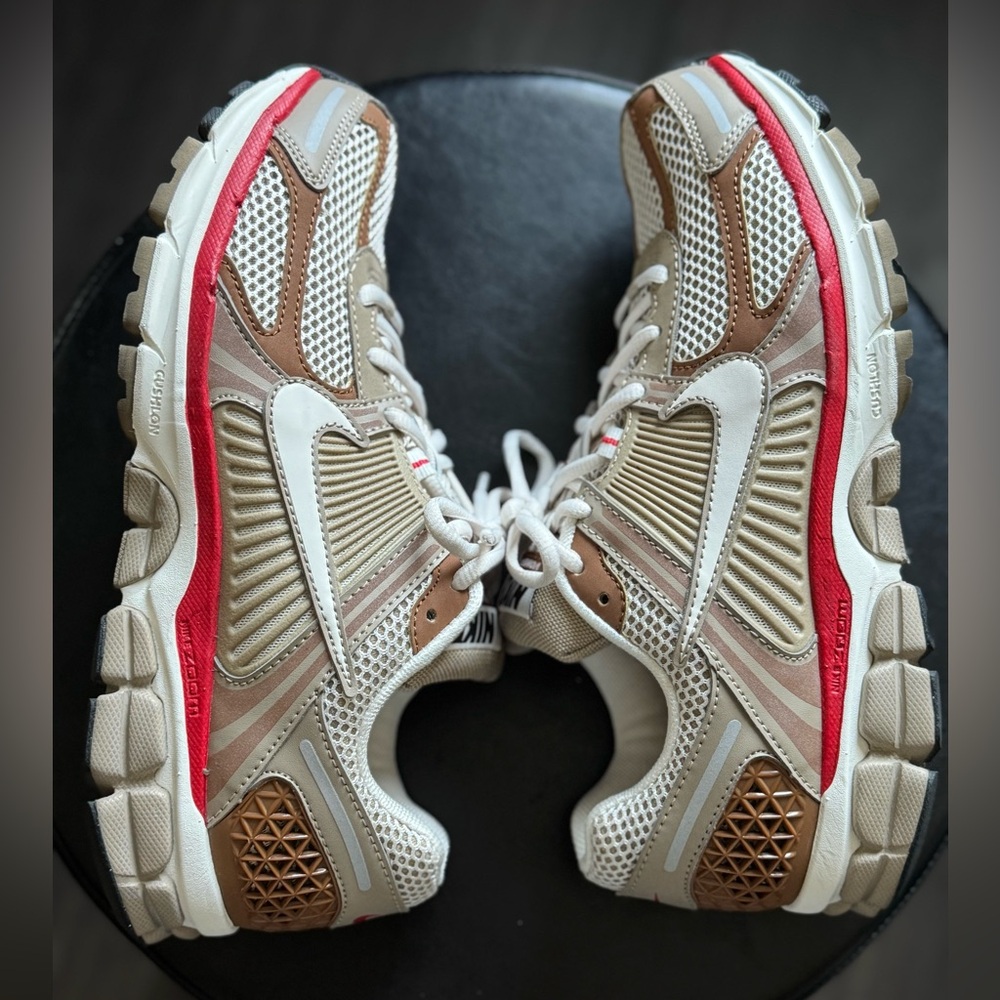 Nike Zoom Vomero 5 in Khaki/Phantom-Fire Red-Sail. Women's Size 10.5